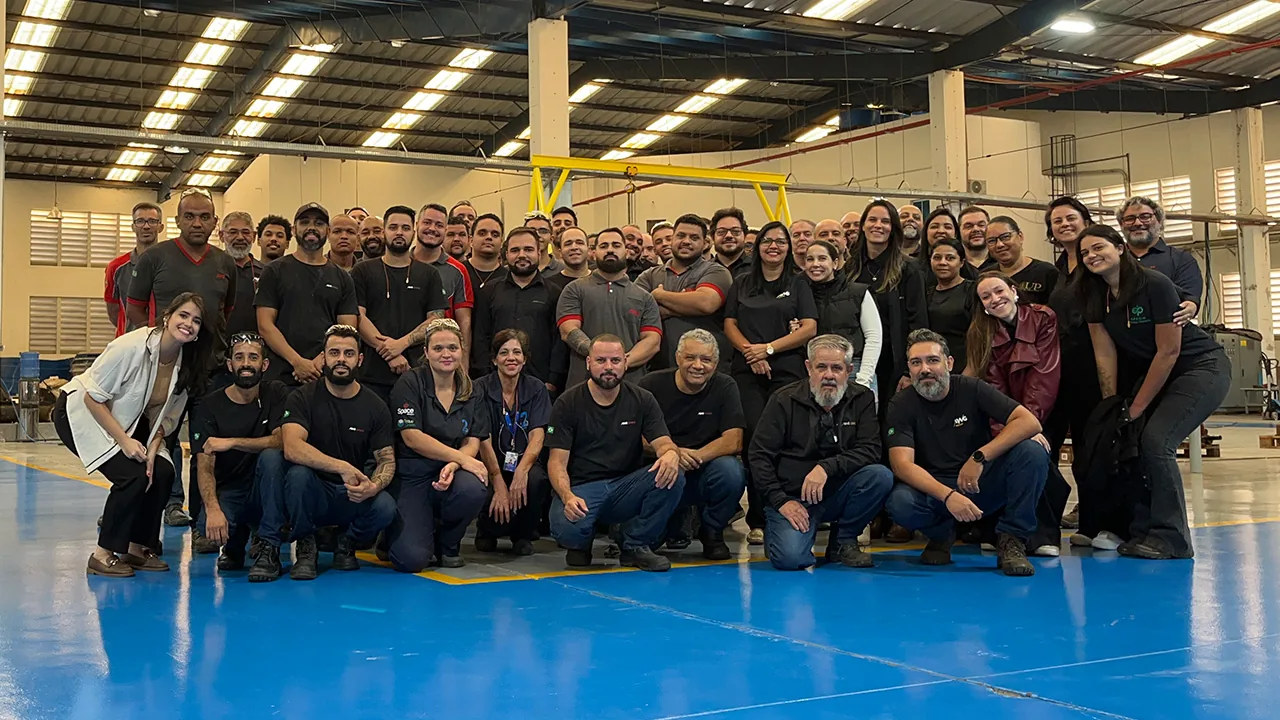 AWG Group: 8 Anos de Excelência e Compromisso